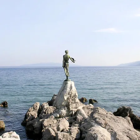 Studio 7692a * Opatija